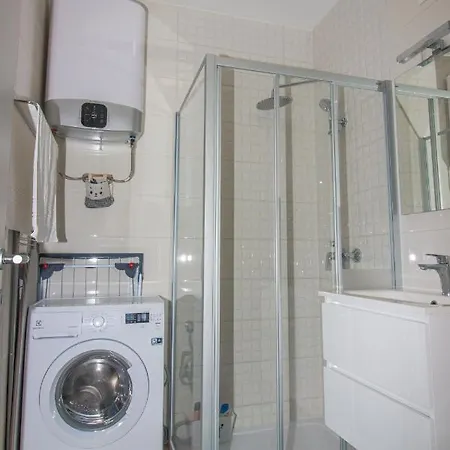 Brand New 1br Near Central Station, Old Town, Beach - 3 Minute Walking Apartmán Split